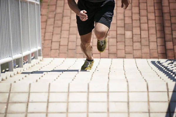 Jovem Asiático Adulto Masculino Atleta Usando Passos Para Treinar Velocidade — Fotografia de Stock