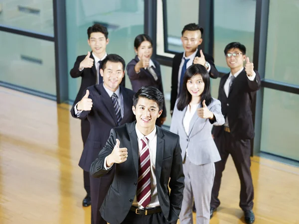 Equipo Asiático Negocios Personas Mostrando Thumb Signo —  Fotos de Stock
