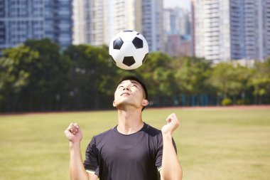 açık alan üzerinde topu beceri pratik Asya futbol futbol oyuncusu