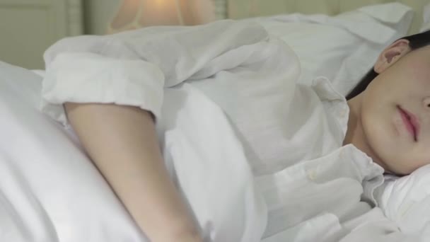 Young Asian Woman Sleeping Bed — Stock Video