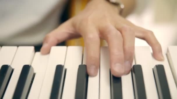 Close Shot Hand Musician Playing Keyboard — Stock Video