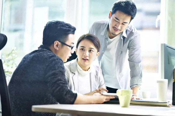 Three asian corporate executives meeting in office — Stock Photo, Image