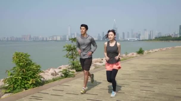 Asiático Jovem Casal Correndo Correr Livre Parque Beira Mar — Vídeo de Stock