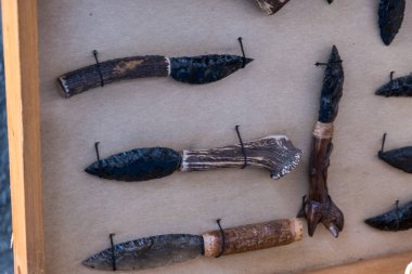 Sardunya tipik obsidiyan bıçakları. Sardunya 