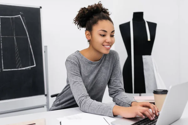 Retrato Del Proyecto Planificación Diseñadores Expertos Taller Negocios Exitosos Joven —  Fotos de Stock