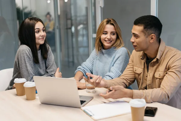 Group People Working Together Discussing Project Teamwork — Stock Photo, Image