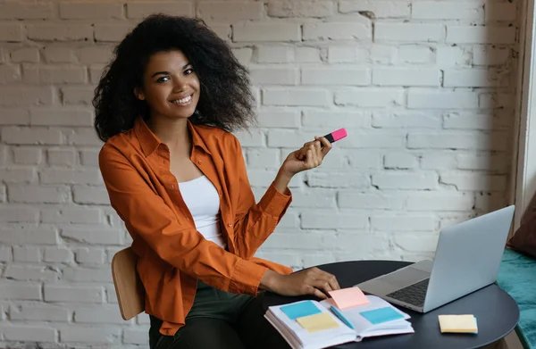 Porträt Eines Selbstbewussten Agilen Masterplaners Der Mit Klebrigen Notizen Für — Stockfoto