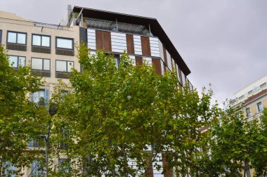 İspanya 'da güzel mimarisi olan bir bina.