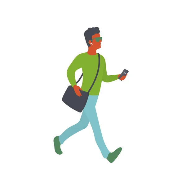 Homme confiant marche et écoute de la musique sur smartphone dans des écouteurs sans fil — Image vectorielle