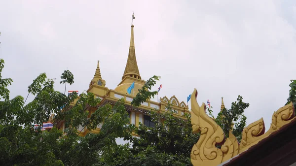 Bangkok Wat Saket Montaña Oro Templo Exterior — Foto de Stock