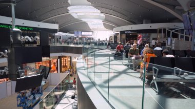 Roma Fiumicino Havalimanı İtalya - Temmuz, 2018 modern Havaalanı Terminal iç