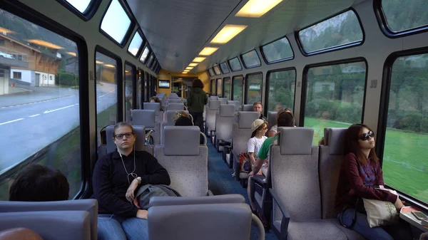 İsviçre Sbb Panorama Tren içinde dağ bölgesi - Visp, İsviçre - Temmuz, 2018