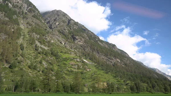 Schöne Berglandschaft Der Schweiz — Stockfoto