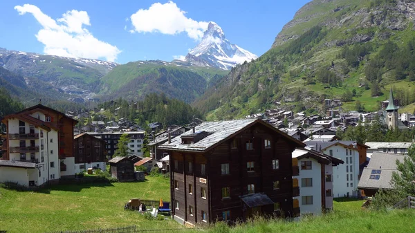 Εικονική Matterhorn Και Χωριό Του Ζερμάτ Ελβετία Κατά Διάρκεια Της — Φωτογραφία Αρχείου