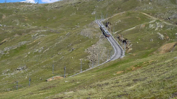 Kolejowego Gornergrat Zębatego Wysokiej Wysokości Góry — Zdjęcie stockowe