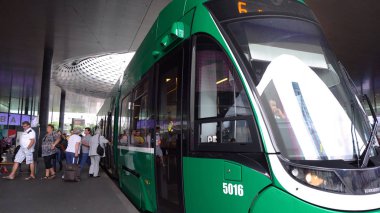 Fuar Meydanı - İsviçre toplu taşıma - Basel, İsviçre - Haziran, 2018 Basel tramvay
