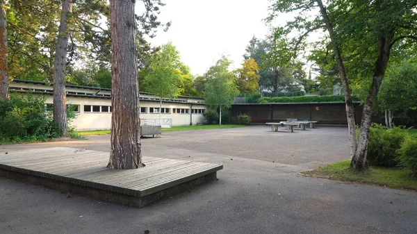 Avrupa okul avlu - boş