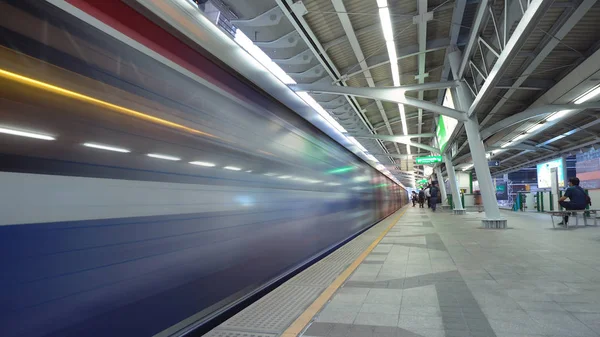 Tåget Avgår Station Lång Exponering — Stockfoto