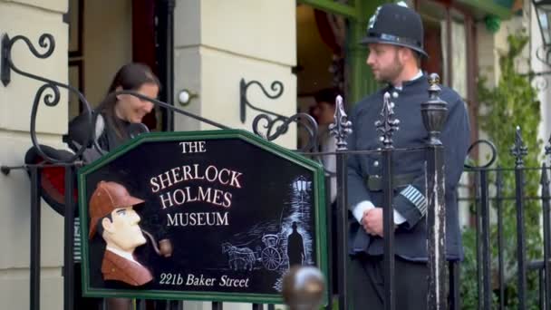 Sherlock Holmes Müzesi 221B Baker Sokağı Londra Haziran 2019 — Stok video