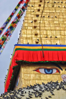 Boudhanath Stupa görünümünü yarım merdiven