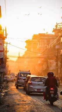 İnsanlar işten sonra eve gidiyorum