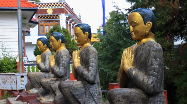 Estatua Monjes Budistas Rezando — Foto de Stock