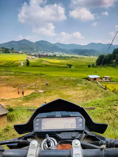 Bike speedometer with a view