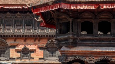 Bhaktapur Durbar Meydanı'nda ahşap windows