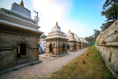 Pashupatinath Tapınağı tesislerinde eski antik tapınak