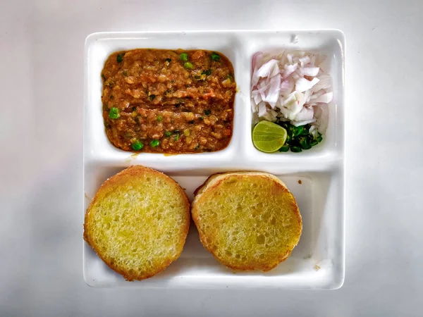 Pav Bhaji Vastag Zöldség Curry Sült Puha Kenyér Roll Tálalva — Stock Fotó