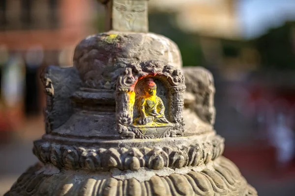 Pequena Estátua Buda Esculpida Pedra Swayambhunath Stupa — Fotografia de Stock