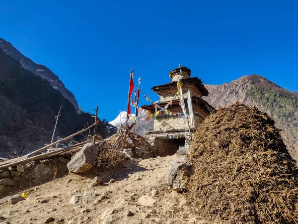Budist kapısı Nepal uzak köy