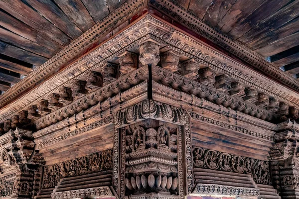 Tallados Madera Detallados Dioses Hindúes Esculturas Templos Antiguos Nepal —  Fotos de Stock