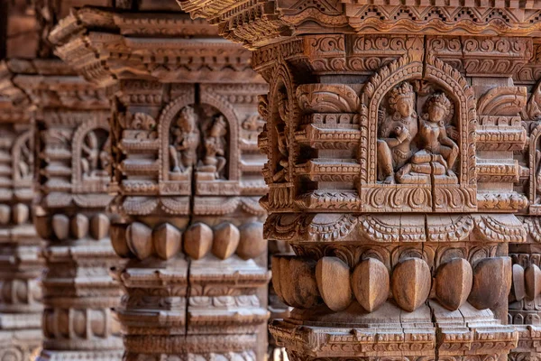 Esculturas Madeira Detalhadas Deuses Hindus Esculturas Templos Antigos Nepal — Fotografia de Stock