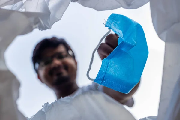 Low Angle View Man Throwing Disposable Surgical Mask Bin Hygienic — Stock Photo, Image