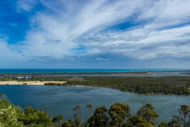 Panoramik göl Kral ve sahile yakın Lakes Entrance, Victoria, Avustralya.
