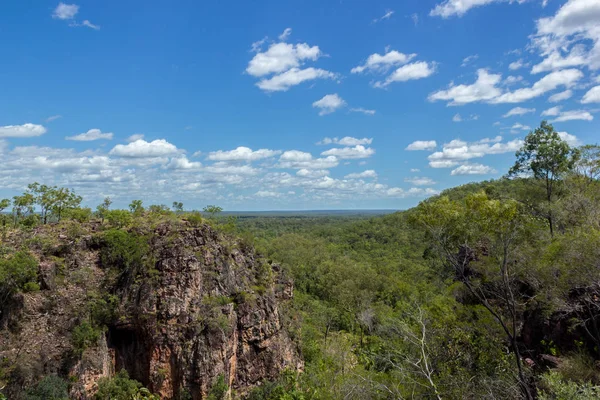 Pohled z vrcholu hory v Litchfieldu a v Kakadu v národním parku v Austrálii — Stock fotografie