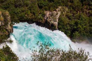 Taupo North Island Yeni Zelanda Waikato Nehri üzerinde güçlü Huka Falls yakınındaki