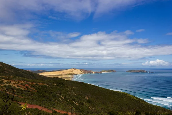 Kilátás Cape Maria van Diamen és te Werahi Beach a Cape Reinga, Észak-sziget Új-Zéland — Stock Fotó