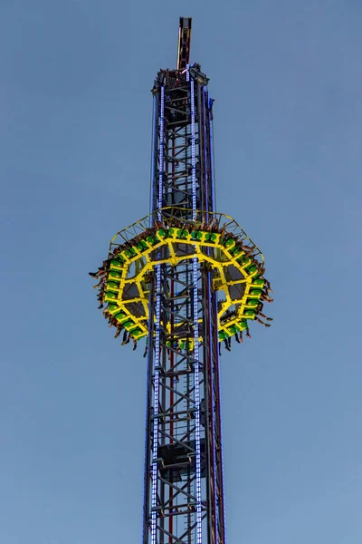 München, Németország - 2018 szeptember 28: szabadesős toronyban a világ legnagyobb népfesztiválján - az oktoberfest — Stock Fotó