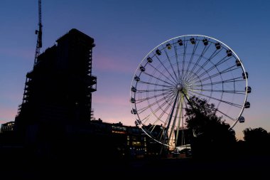 Münih - 10 Eylül 2019: Münih 'in Werksviertel bölgesinde yeni açılan dev Hi-Sky