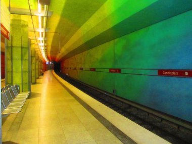 Münih'te ilginç Metro İstasyonu