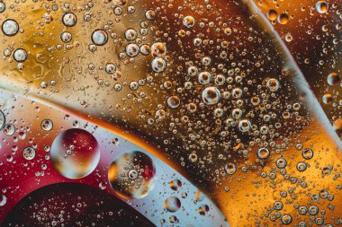 birçok kabarcıklar vardır petrol hatları ve daireler. soyutlama güzeldir. Arka plan. bu sabun dünyasında kabarcıklar