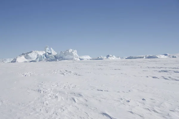 Beau Paysage Antarctique Avec Océan Icebergs Réflexion Par Une Journée — Photo