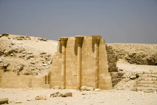 Egipto Ruinas Del Antiguo Templo Egipcio Saqqara Día Soleado —  Fotos de Stock