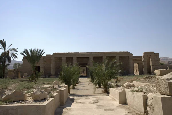 Λούξορ Της Αιγύπτου Ερείπια Από Ναό Του Σέτι Μια Ηλιόλουστη — Φωτογραφία Αρχείου