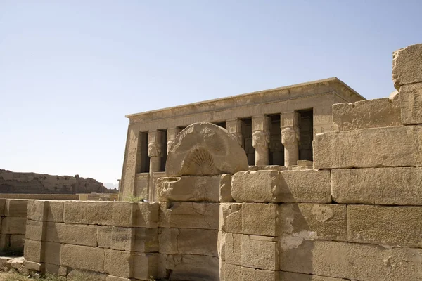 Egipto Antiguo Templo Egipcio Denderah Día Soleado —  Fotos de Stock