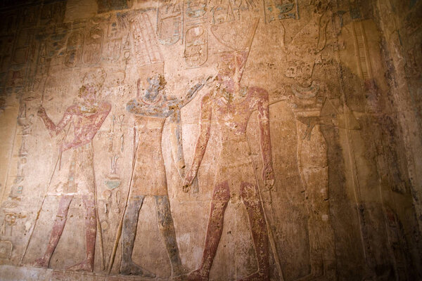 Фрески Египта внутри древнеегипетских храмов
