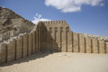 Mısır Kahire Saqqara piramitler açık güneşli bir günde