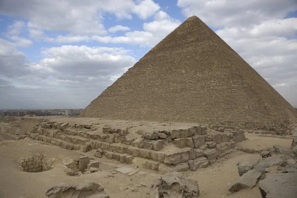Egypte Caïro Piramides Van Giza Een Bewolkte Zonnige Dag — Stockfoto